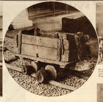 300098 Afbeelding van een houten spoorwagentje op houten rails in het Nederlands Spoorwegmuseum, gevestigd in het ...